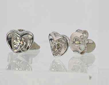 Looking Professional High End Jewelry Retouching Service
